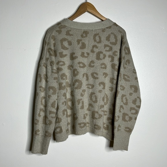 C & C California Leopard Print Boxy Cardigan Sweater Sz Large - Picture 7 of 8